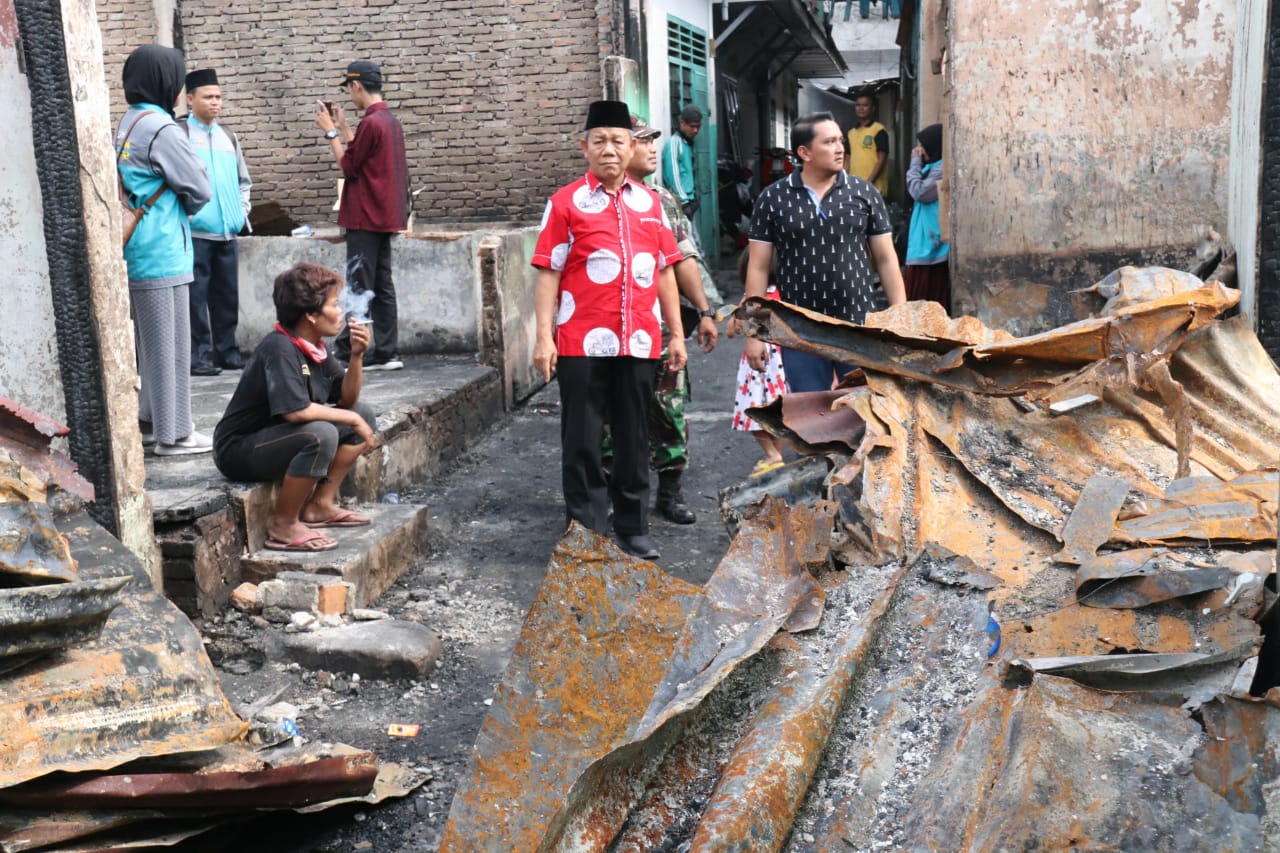 Pemko Medan Bersama Baznas, Salurkan Zakat kepada Korban Kebakaran
